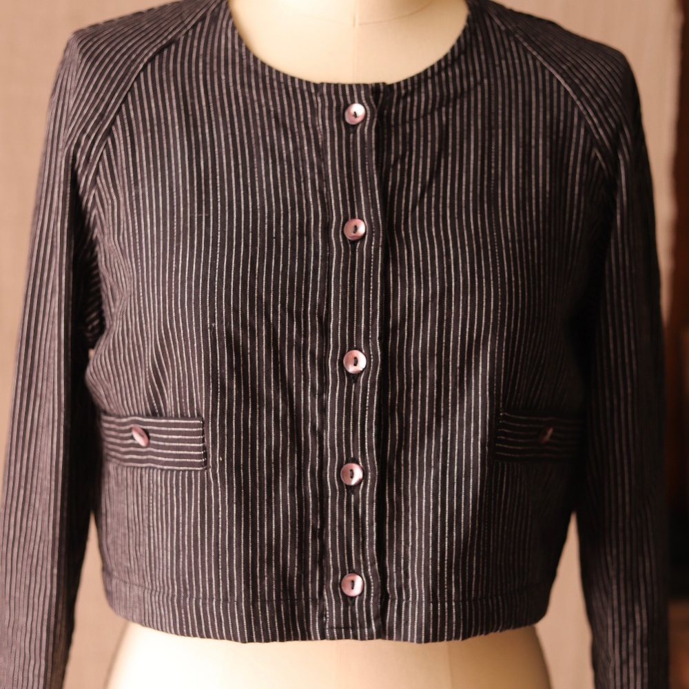 Cropped lightly padded blazer jacket by Maiwa, size M, grey stripes, New, no tag